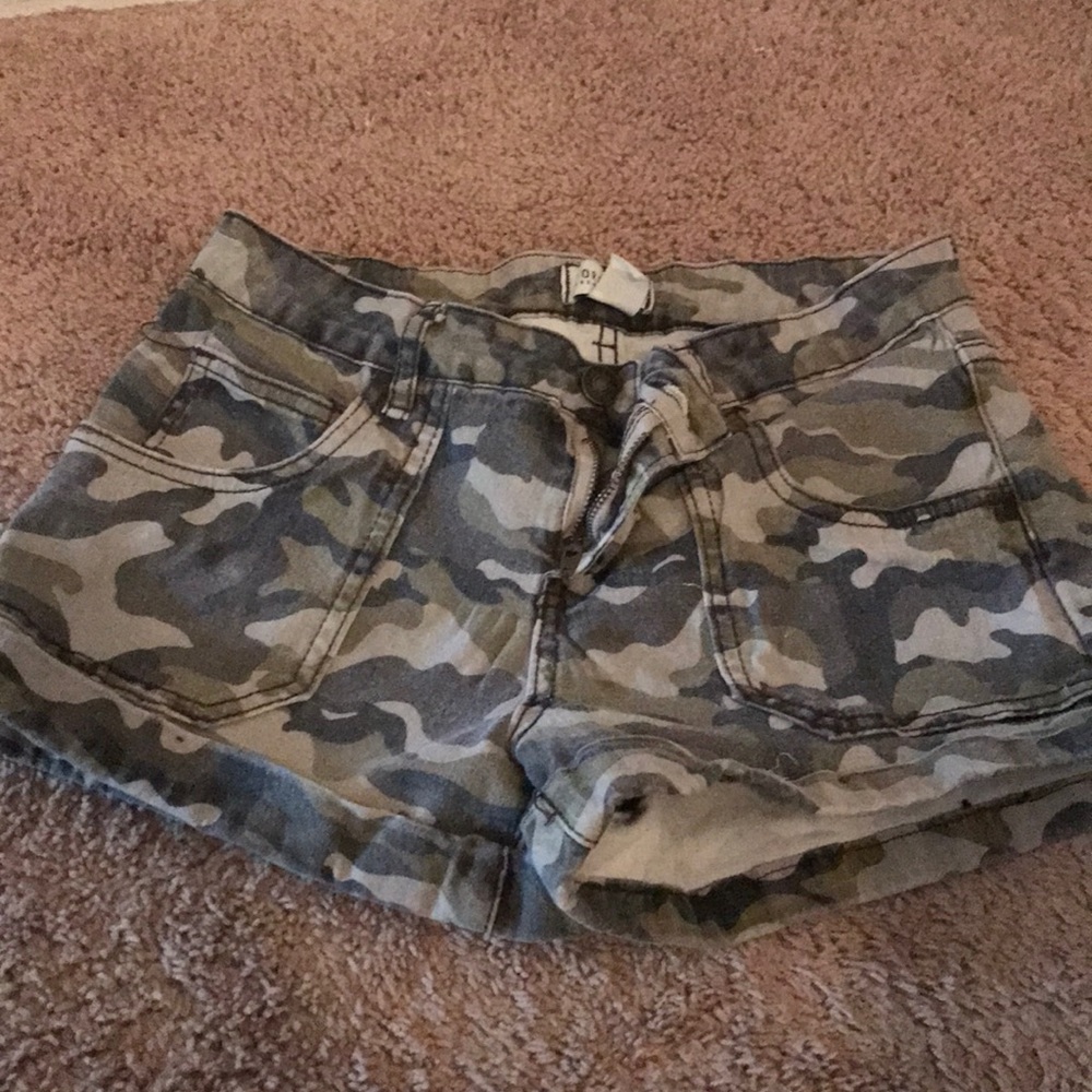 Cargo shorts size 25 from forever 21